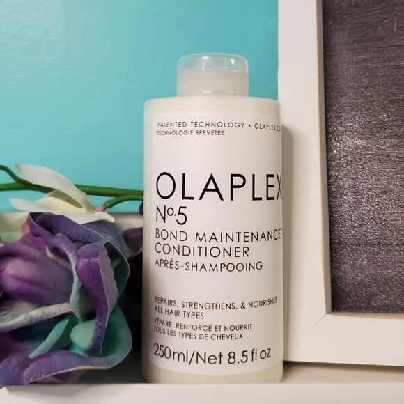 Olaplex No. 5 Bond Building Repairing & Strenghening Conditioner - Picture 10 of 14